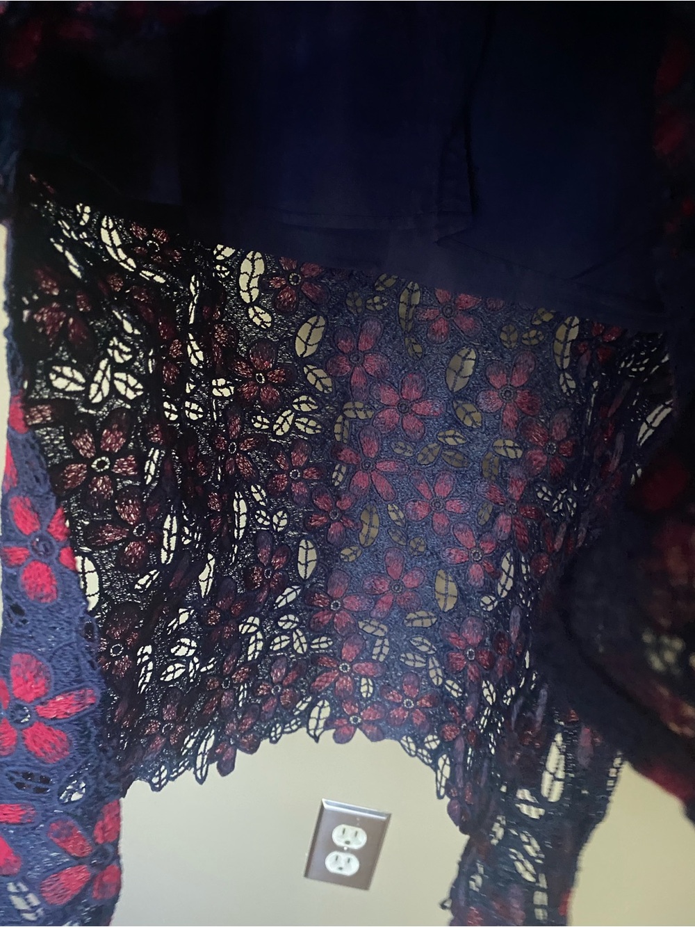 TUCKERNUCK x POMANDER PLACE Midnight Floral Lace Seraphina Dress Size M - Picture 9 of 11